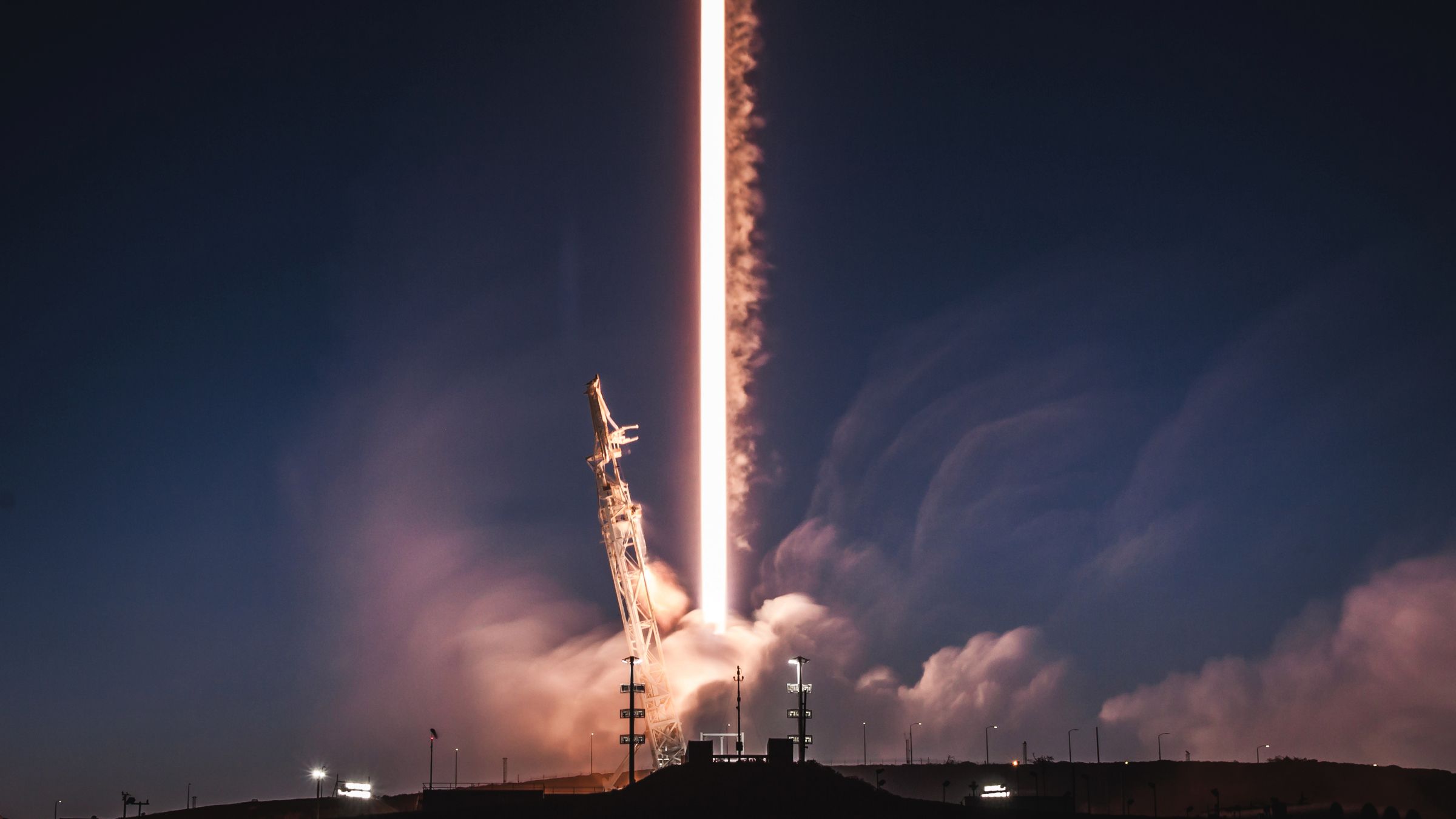 View the launching of Falcon9 X Spaceship